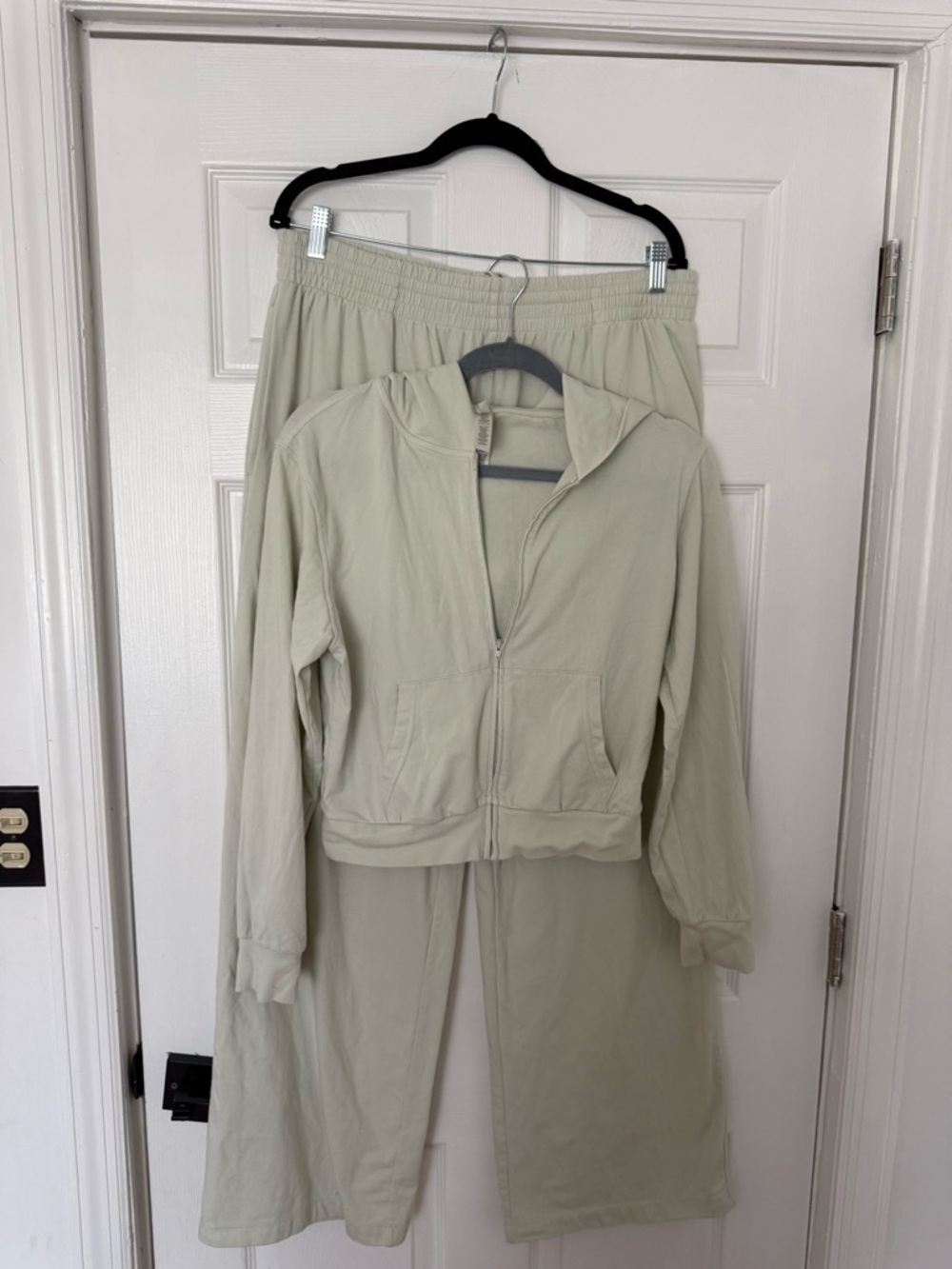 SKIMA Cropped Zip Hoodie and Wide-Leg Pants Set - Sage